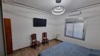 Hermosa casa en barrio privado - 2