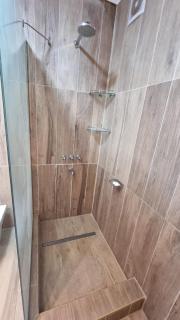 Hermosa casa en barrio privado - 1