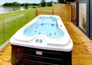 Noahs Retreat - Laceby - 1