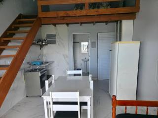 Loft com Mezanino em Itapema com Ar Split e Sacada qq - 6