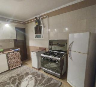 غرفتين و صاله مكيفه بالكامل و حمام و مطبخ مجهز بالكامل - 8