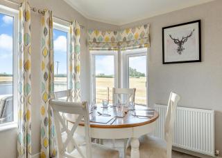Larkrise Farm Lodges - 1