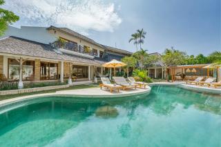 Villa Manhattan - Luxurious 4 BDR Villa, huge pool - 6