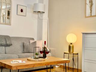 Bergling Apartment im Zentrum • Netflix • Festungsblick • Obst und Wein • - 5
