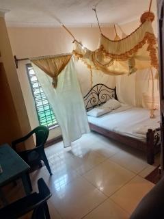 Creek Gardens Hotel - 6