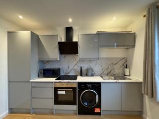 London Croydon Comfy Accommodation - 6