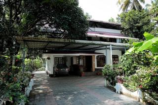 Sowparnika Home Stay - 9