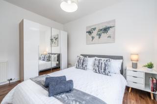 Hardgate Getaway - 3-Beds Home with Free Parking & Fast Wi-Fi - 7