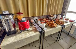 Microcentro - Wifi 300 Mb - Aire - Tv Cable - Dttos Day - 5