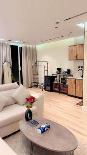 استديو بسرير ماستر وجلسة جانبية - 0