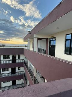 CM Snug stay -Naivegas Apartments - 6