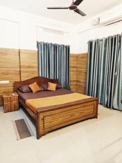 Harichandhanam Inn - Entire Flat, Ground Floor, 200m From East Nada Guruvayur - 3