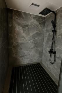 #42 Space Capsule 1-bdr - 3