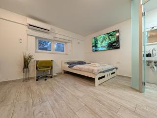 Spacious Studio w Floor Heating - 4