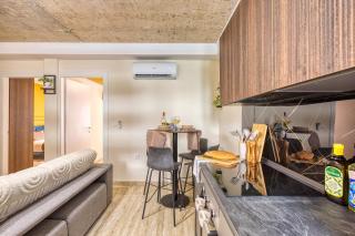 Michael's - 2 bedroom Apartment by Solea Holiday Homes - 7