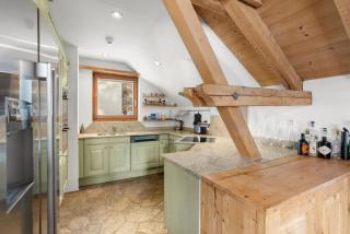 St Moritz Lakeside Penthouse 4-Bedroom Apartment - 4