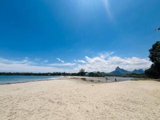 Santosha Beach Escape - 0