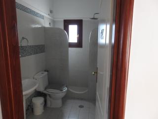 Birds Villa Apartments with Heated Pool - Including Car and Breakfast - 1