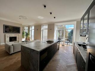 Luxury Design Apartment - 4