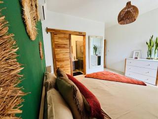 Rooftop Retreat with Sea Views - 5