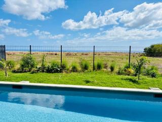 The Sunlit Coastal Retreat - 6