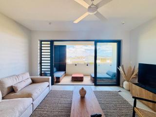 The Sunlit Coastal Retreat - 1