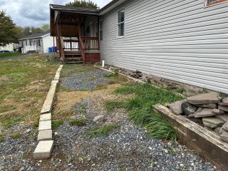 Comfortable 3BR, 2BA Perfect for Families! - 9