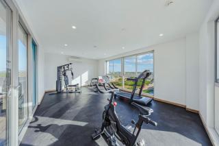 2BR2BA Condo w/ Pool, Gym & Balcony @ Palm Beach - 7