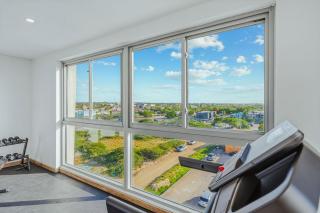 2BR2BA Condo w/ Pool, Gym & Balcony @ Palm Beach - 5