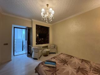 Baku Crescent Apartment - 5