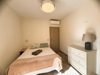 Charming brand-new loft with garden and pool - 7