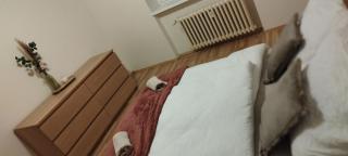 Quiet Apartment Near Prosek Metro, Line C - 1