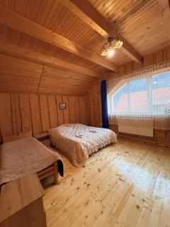 Гуцульська оселя - 4