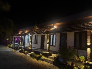 Munroe Mangrove Forest Lake Holidays Resorts - 2