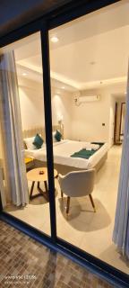 Omaxe La Vista Stays - 5