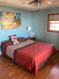 Remodeled Cabin On Shawano Lake - 6