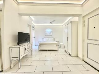 Unique 2D Comic-Style Black & White Stay - 5