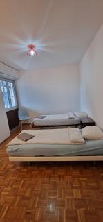 Melide Simple Basic Apartment close to Train Station - 3