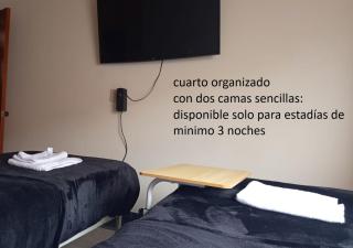 Cuarto con Cama King y Smart TV en apartamento compartido en Tunja - Tunja - 3