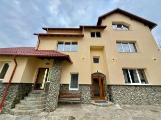 Гуцульська оселя - 8