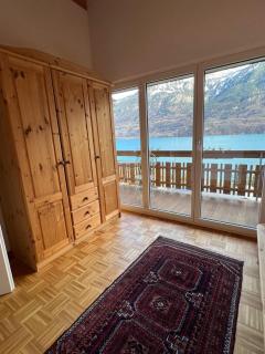 Chalet-Alps & Lake view, 4BRs, Central AC, sleeps8 - 9