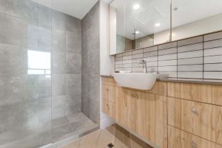 Stunning Style Carpark Tennis Hot Tub - 6