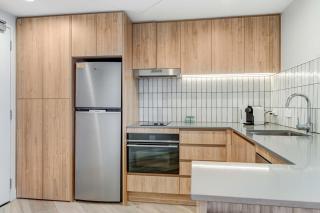 Stunning Style Carpark Tennis Hot Tub - 3