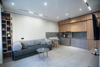 Lili's House Saryan 24 - 7