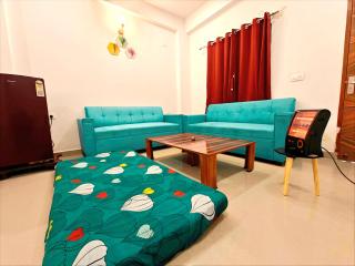 A2 Vista - 4BHK Villa with Lawn Near Expo Mart - 9