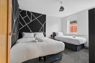 2 Bedroom House By Boyeilles Apartments Short Lets Serviced Accommodation Belfast With Pool Table & Free Parking - 4