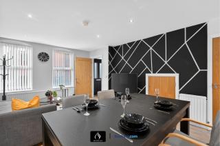 2 Bedroom House By Boyeilles Apartments Short Lets Serviced Accommodation Belfast With Pool Table & Free Parking - 7