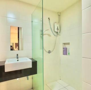 Minimalist Modern Studio w Netflix at Trefoil Setia Alam - 3