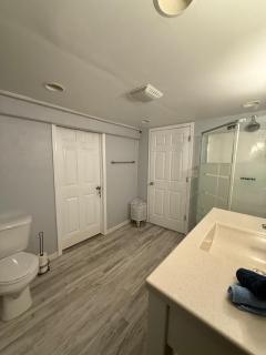 4Bdrm Cozy home with private basement suite - 8