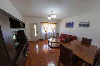 Casa cerca del centro luminosa y tranquila con patio - 3